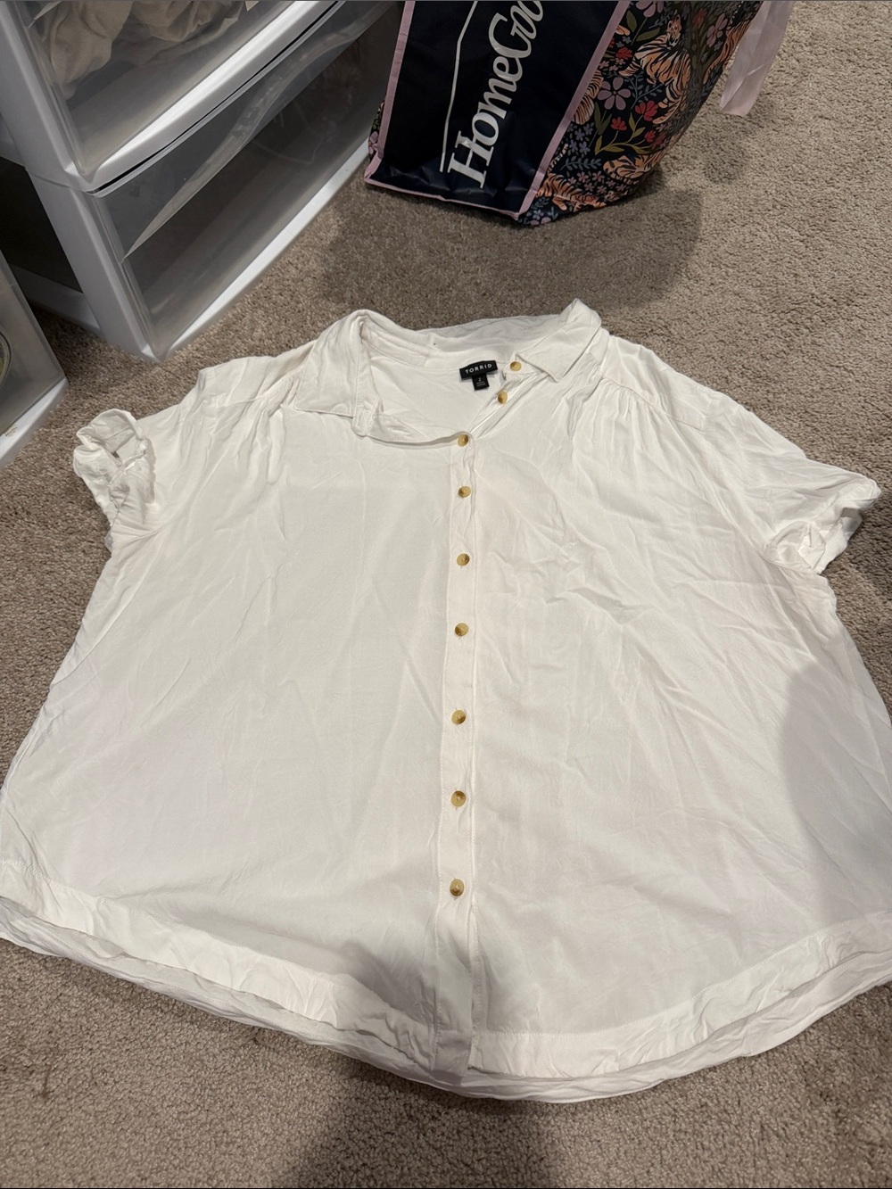 torrid White Short Sleeve Button-Down Top